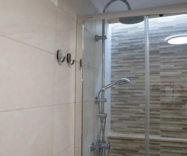 Il Vicolo Di Clara Alojamento de Acomodação e Pequeno-almoço 4*