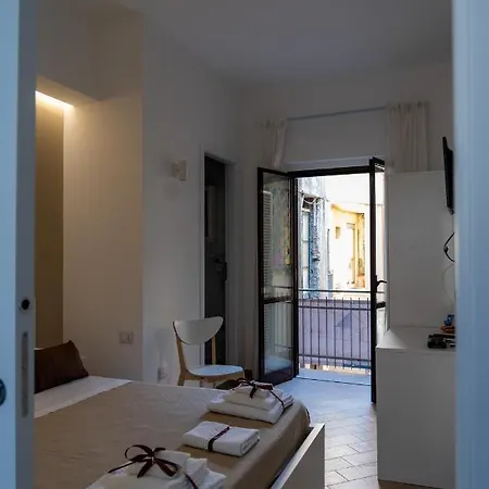 Bed and Breakfast Il Vicolo Di Clara 4*