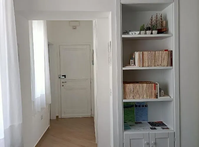 Il Vicolo Di Clara Alojamento de Acomodação e Pequeno-almoço 4*